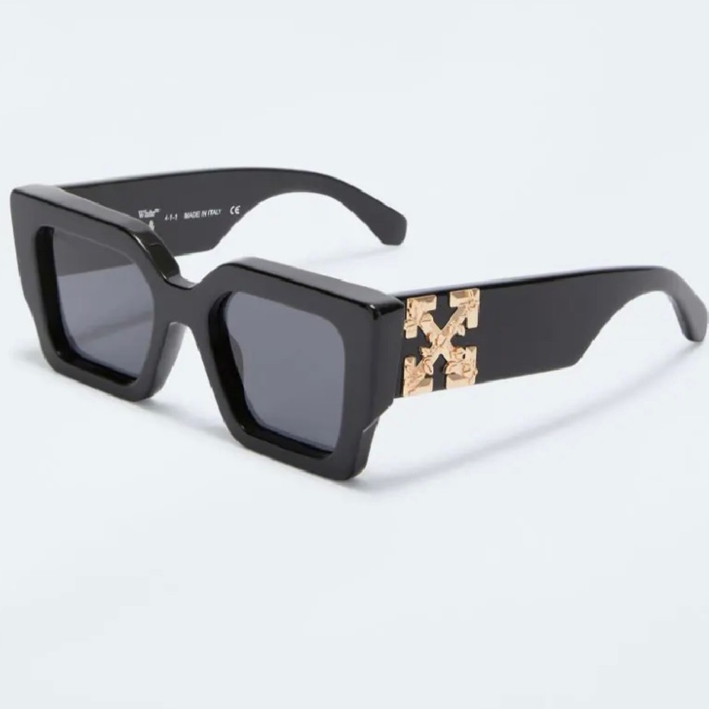 *NWT* OFF-WHITE CATALINA SUNGLASSES IN BLACK, SOLD OUT IN ALL STORES!